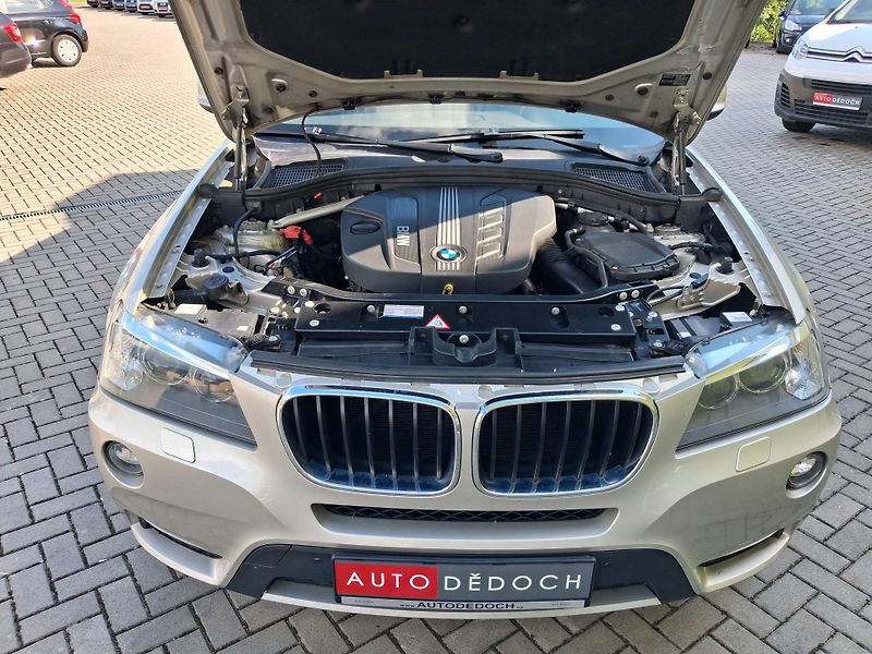 BMW X3 (2012) 2,0D XDRIVE ČR SERVISKA 2xKOLA - fotka 32 z 38