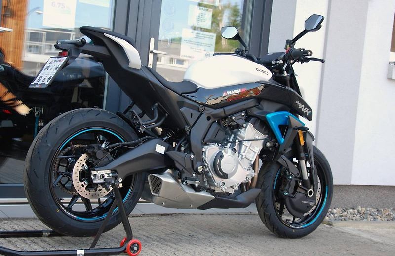 CFMOTO (2026) 675NK - fotka 3 z 25