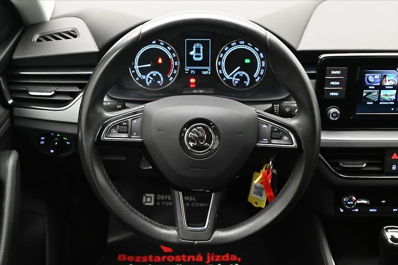 Škoda Scala 1,6 TDI 85 kW DSG Ambition Zár - fotka 18 z 29