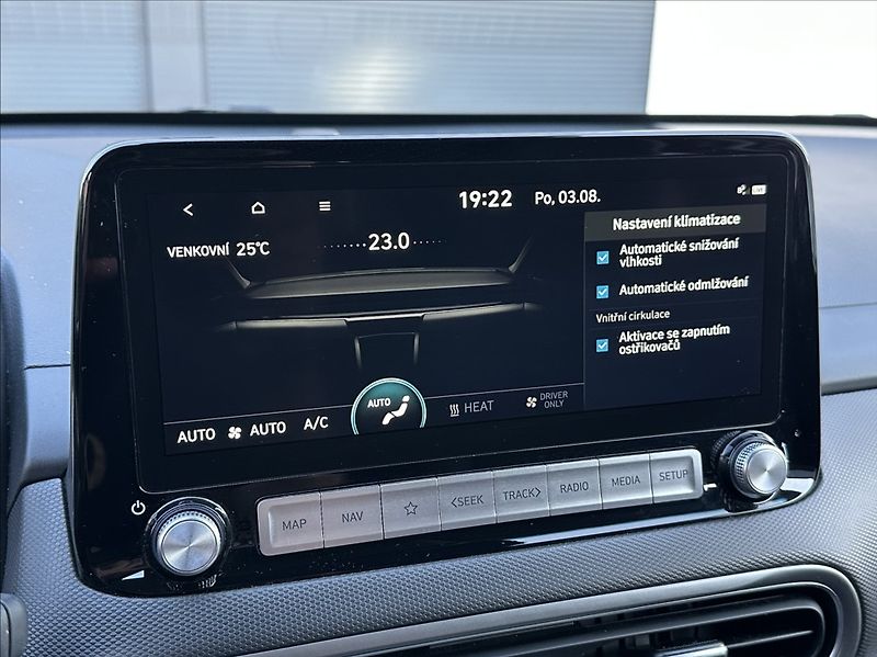 Hyundai Kona 0,0 204PS  electric CZ Edition - fotka 36 z 57