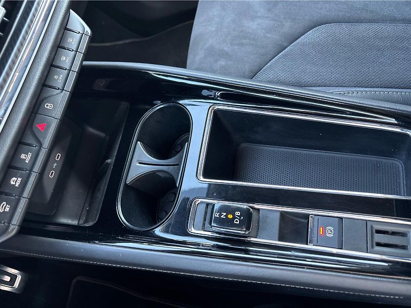Škoda Enyaq iV 80 150 kW 82 kWh SOH 88% TČ - fotka 21 z 30
