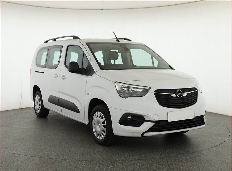 Opel Combo (2023) Maxi Edition 1.5 CDTI, 5Míst - fotografie inzerátu