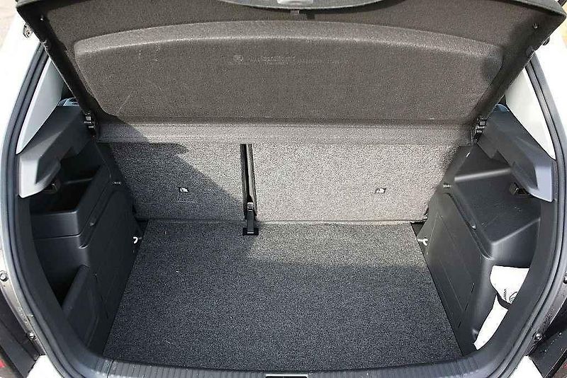 Škoda Fabia a Hyundai i20 (zleva).