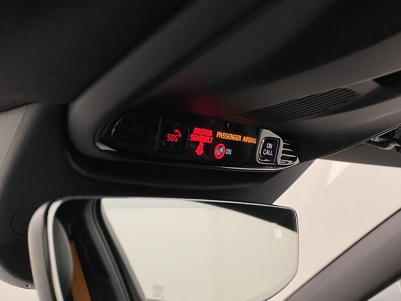 Volvo V90 CC T6 AWD OCEAN RACE AUT CZ - fotka 31 z 57