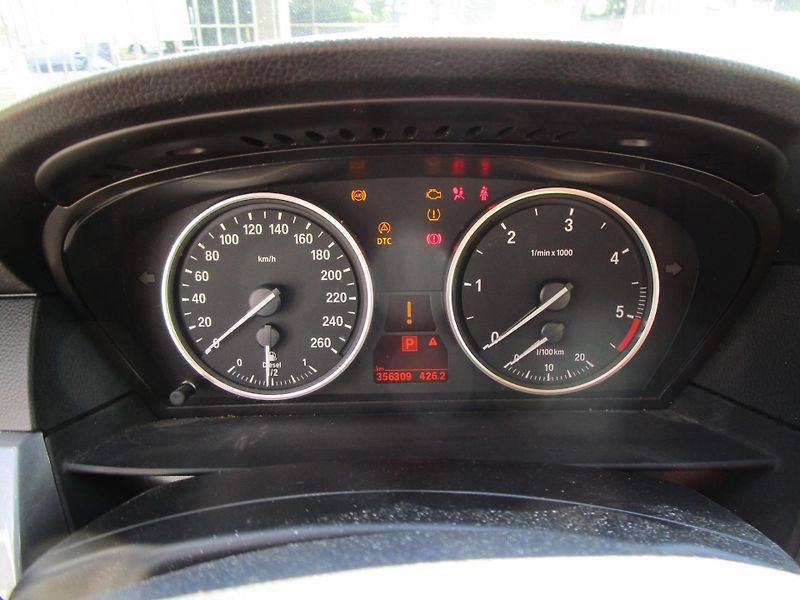 BMW Řada 5 3,0D-145KW-EL. ZÁVĚS - fotka 10 z 16