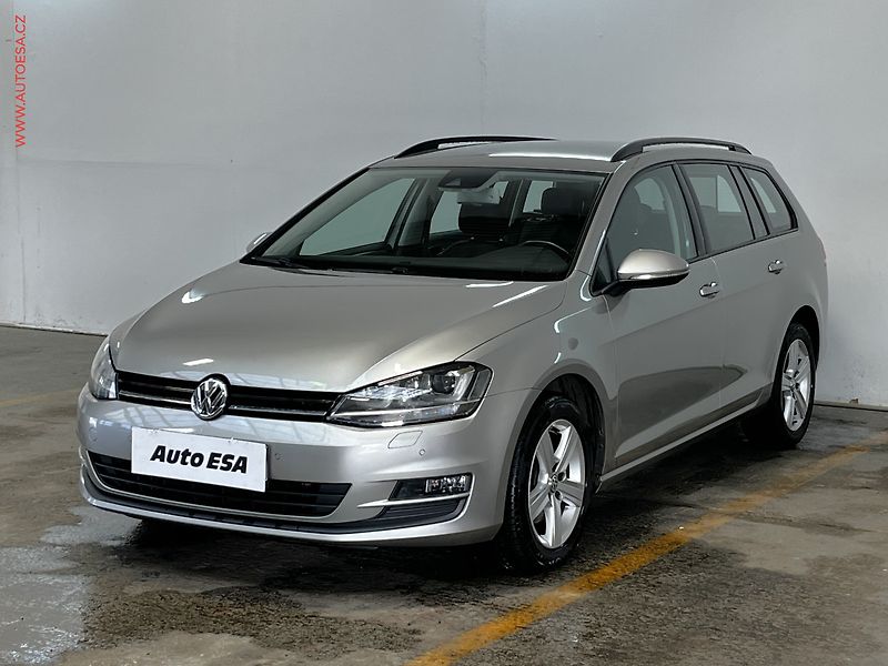 Volkswagen Golf (2015) 1.6 TDi Variant, Comfortline - fotka 3 z 18