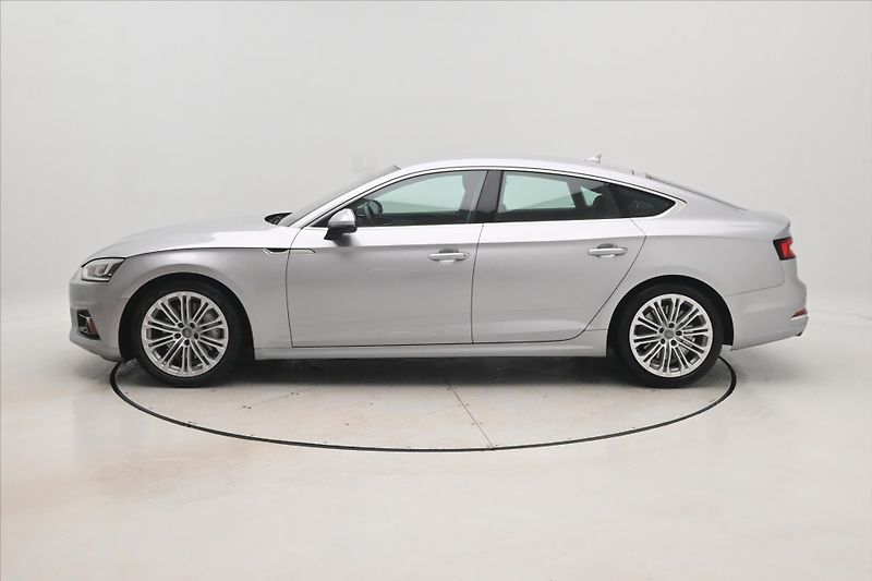 Audi A5 2,0 45TFSI 180kW 4x4 Sportback - fotka 8 z 31