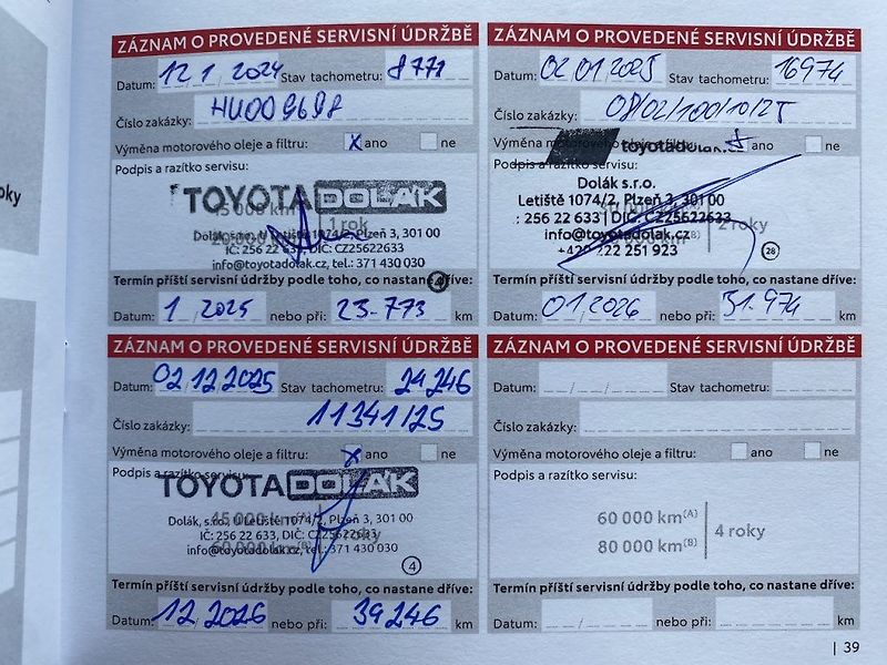 Toyota Corolla 1.8HEV, ČR, Style Tech, záruka - fotka 16 z 17