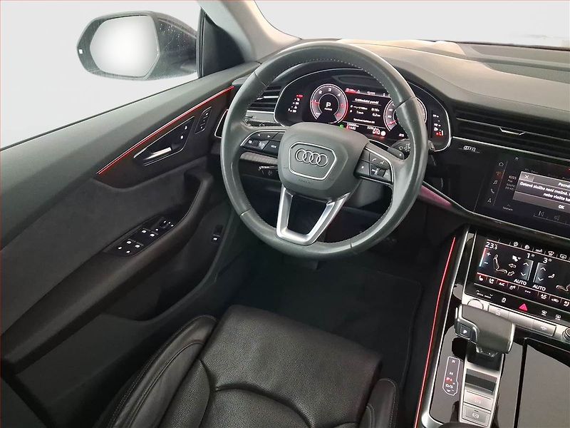Audi Q8 (2019) 50 TDI - fotka 7 z 21