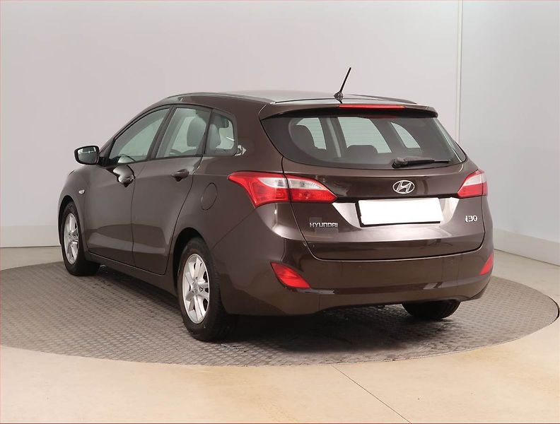 Hyundai i30 (2016) 1.6 GDI, Tempomat - fotka 4 z 15