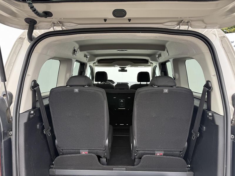Peugeot Rifter (2020) 1.2 PureTech 7 míst ser.knížka - fotka 11 z 23