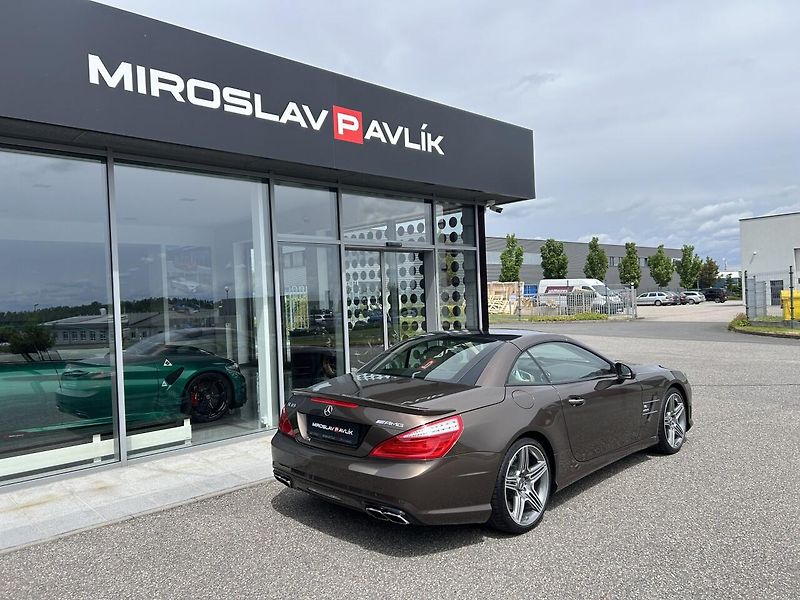 Mercedes-Benz SL 63 AMG Roadster - fotka 5 z 42