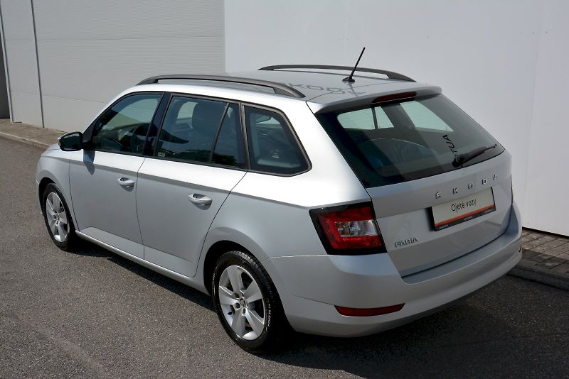 Škoda Fabia (2021) Combi 1.0 TSI 70 kW Ambition P - fotka 10 z 23