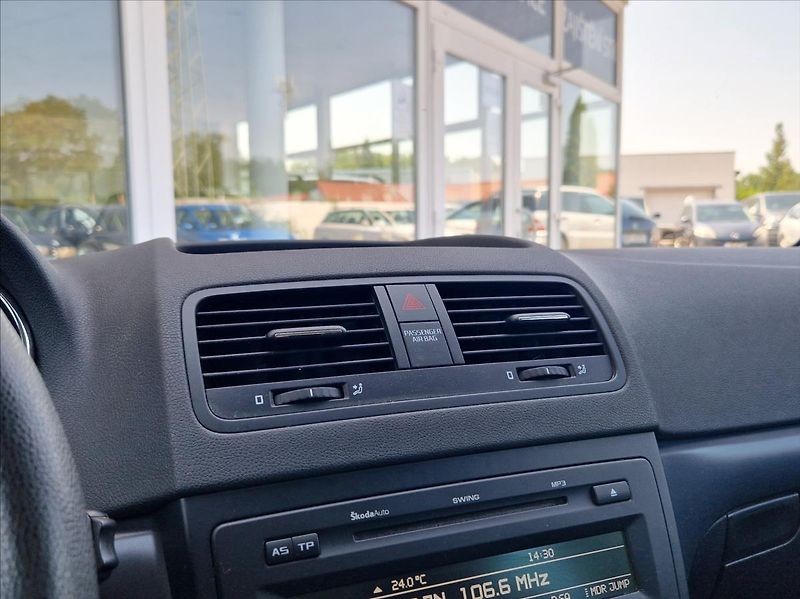 Škoda Yeti 1,4 TSI 90kW HEZKÝNÁJ. VÝHŘREV - fotka 26 z 31