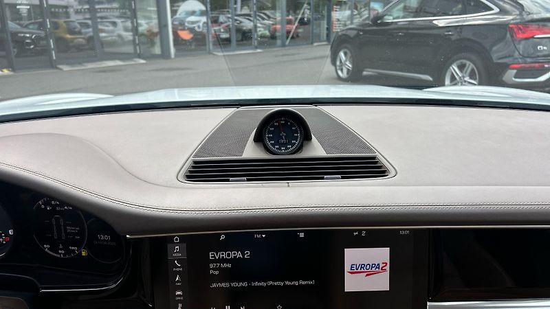 Porsche Panamera 4S Diesel 3956ccm  310kW 422PS - fotka 26 z 30