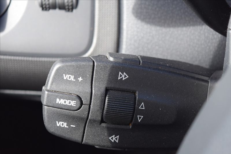 Seat Ibiza 1,6 d 77KW NOVÝ OLEJ+FILTR ALU - fotka 26 z 34