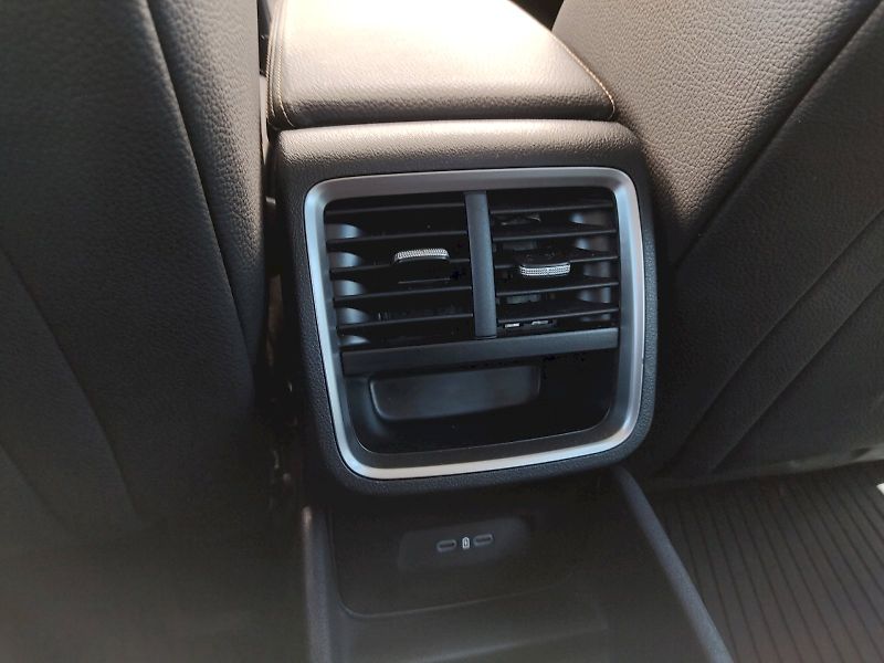 Škoda Octavia (2025) Top Selection 1,5 Tsi 110 Kw D - fotka 26 z 36