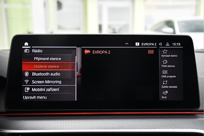 BMW Řada 5 530d xD M-SPORT LASER  - fotka 32 z 46
