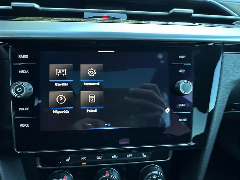 Volkswagen Arteon 2,0 TDI 110kW R-Line, ACC - fotka 34 z 41