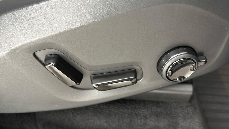 Volvo XC90 2.0 B5 AUT AWD Inscription - fotka 23 z 32