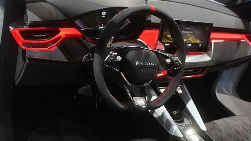 Škoda Vision RS je hatchback, který příští rok v umírněné podobě nahradí současný Rapid