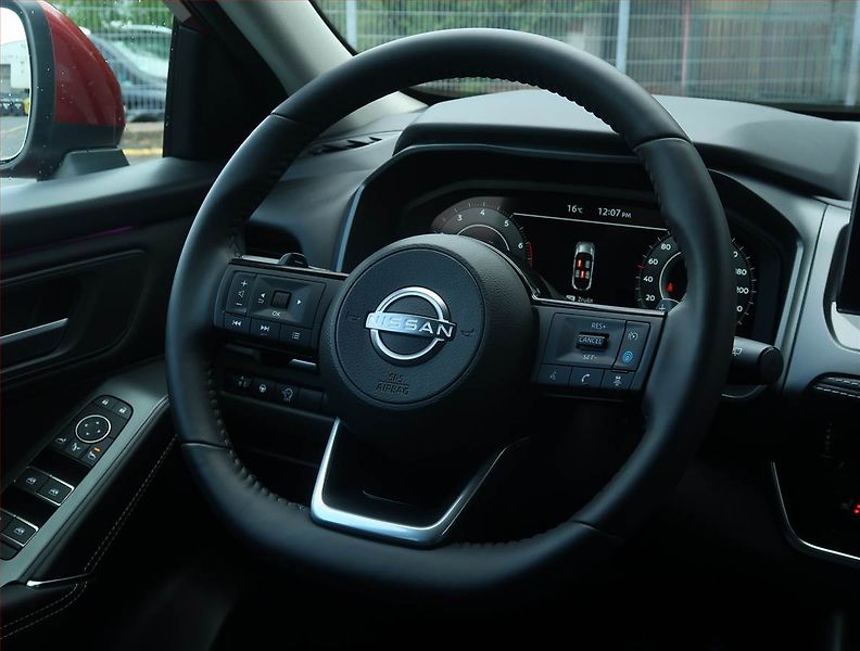 Nissan Qashqai (2025) N-Connecta 1.3 DIG-T MHEV - fotka 22 z 22