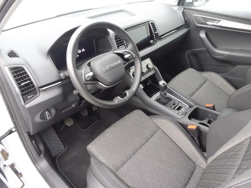 Škoda Karoq (2025) Top Selection 1,5 TSI 110kW - fotka 6 z 29