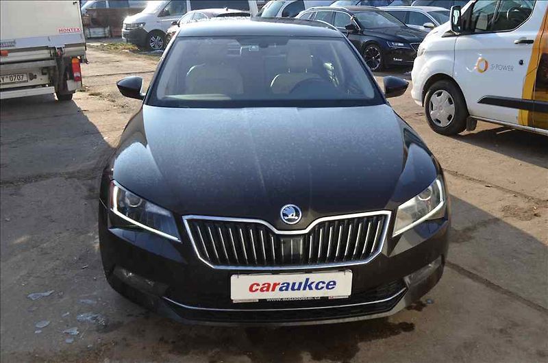 Škoda Superb (2016) III. 2,0 TDI - fotka 2 z 23