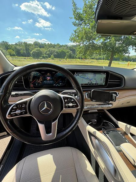 Mercedes-Benz GLE (2021) 300e - fotka 11 z 26