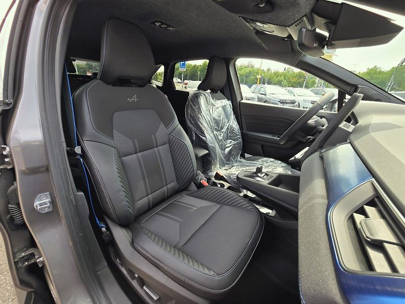 Renault Symbioz (2026) esprit Alpine full hybrid E-Te - fotka 5 z 10