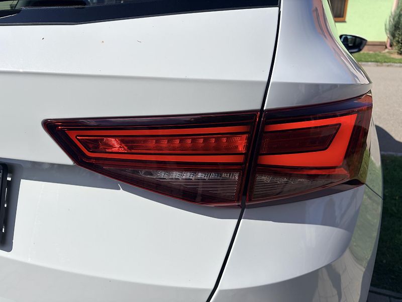 Seat Ateca 2.0TDI 110KW DSG 4DRIVE LED - fotka 6 z 56