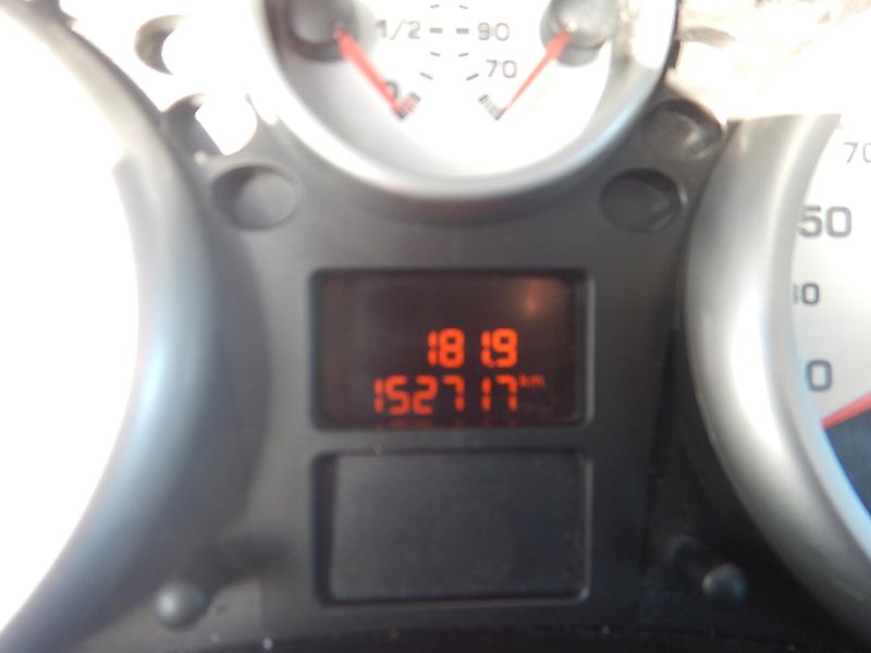 Peugeot 207 1.4 i 70 kw - fotka 10 z 13
