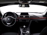BMW Řada 3 2,0 320i 135kW CZ xDrive Sport - náhled 30