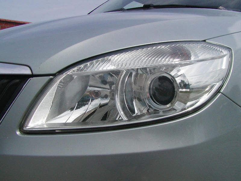 Škoda Fabia (2012) 1.6TDi,AMBIENTE, CLIMATRONIC!! - fotka 9 z 33