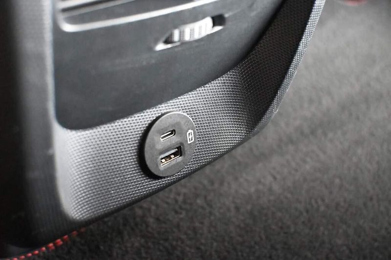 Ford Mustang Mach-E (2022) PREMIUM 258 KW AWD Matrix LED - fotka 34 z 45