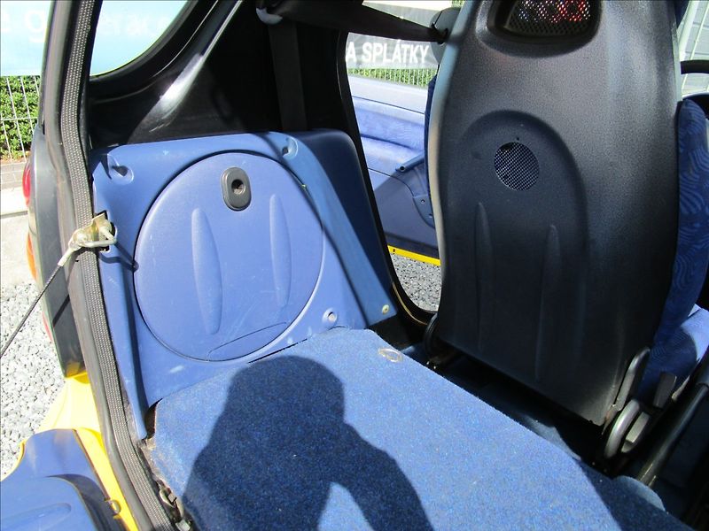 Smart Fortwo 0.6i, automat - fotka 25 z 31