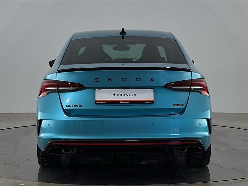 Škoda Octavia RS DSG - fotka 17 z 28