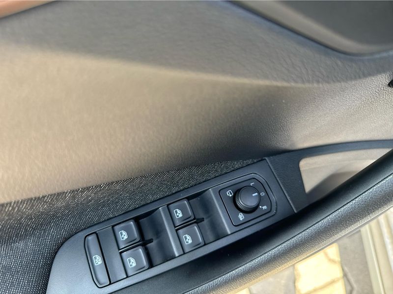 Škoda Kamiq Top Selection 1,0 TSI 85 kW 7- - fotka 17 z 19