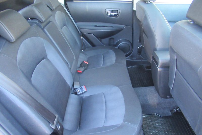 Nissan Qashqai 1.5 DCi PANORAMA NAVI TAŽNÉ - fotka 18 z 33