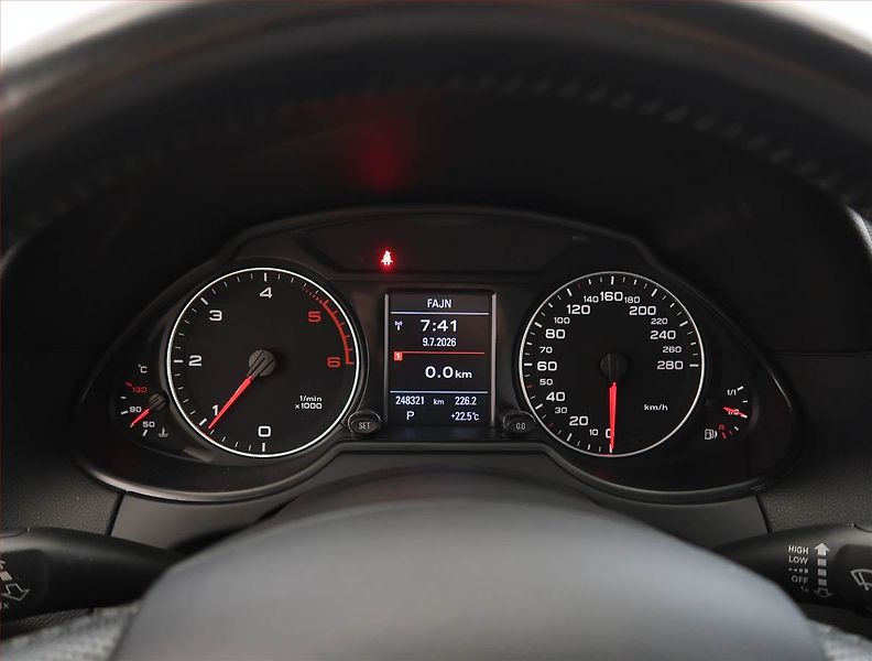 Audi Q5 (2012) 2.0 TDI, 4X4, Automat, Navi - fotka 11 z 24