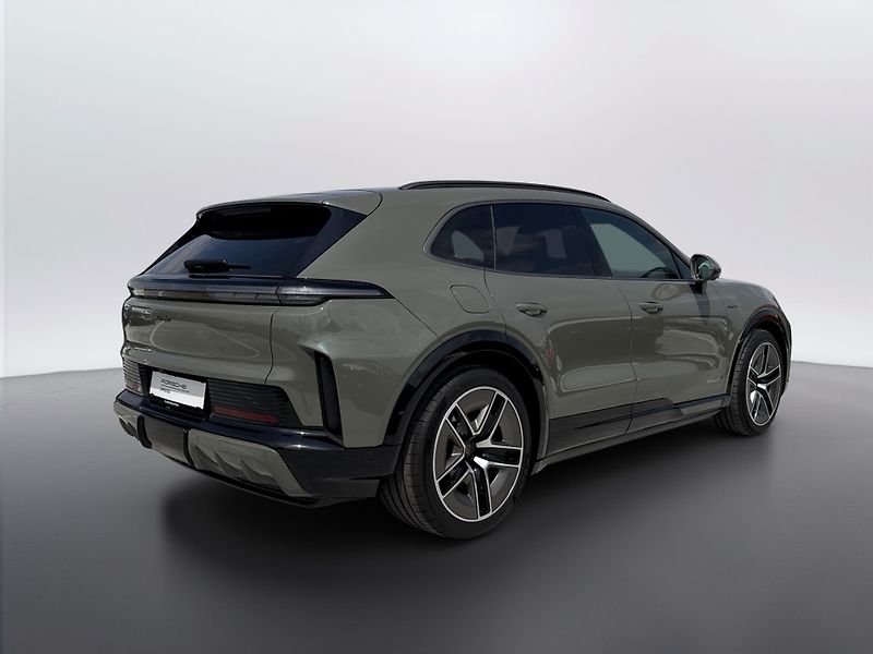 Porsche Cayenne Turbo Electric - fotka 7 z 29