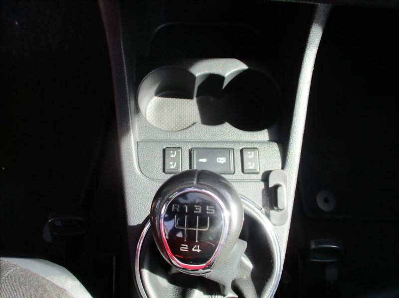 Škoda Roomster 1,2 TSi, Style, klima, servis, - fotka 19 z 27