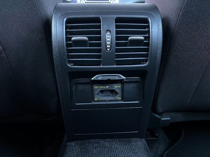 Volkswagen Passat TDI-ALU-NAVI-PLNÝ SERVIS - fotka 20 z 45