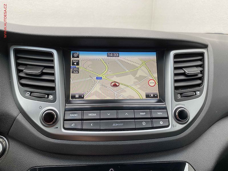 Hyundai Tucson (2017) 2.0 CRDi 4x4, ČR, AT, navi - fotka 18 z 19