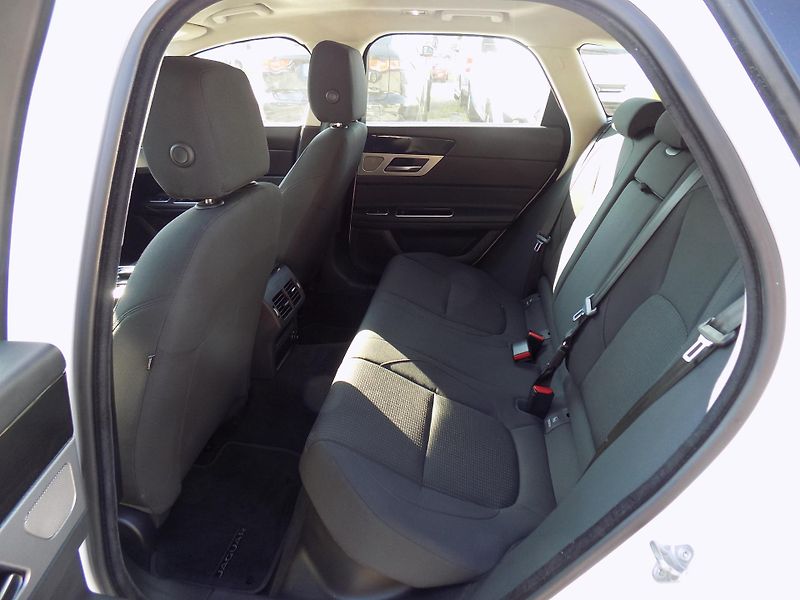 Jaguar XF 20D 132 KW  - fotka 20 z 36