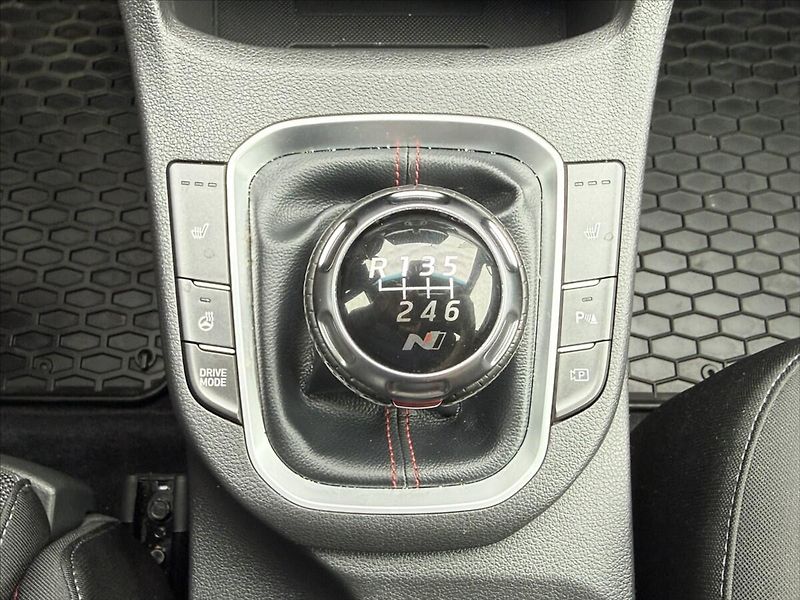 Hyundai i30 1,5 T-GDI 118kW N-Line - fotka 16 z 23