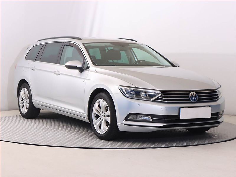 Volkswagen Passat (2017) Comfortline 2.0 TDI, Automat - fotografie inzerátu