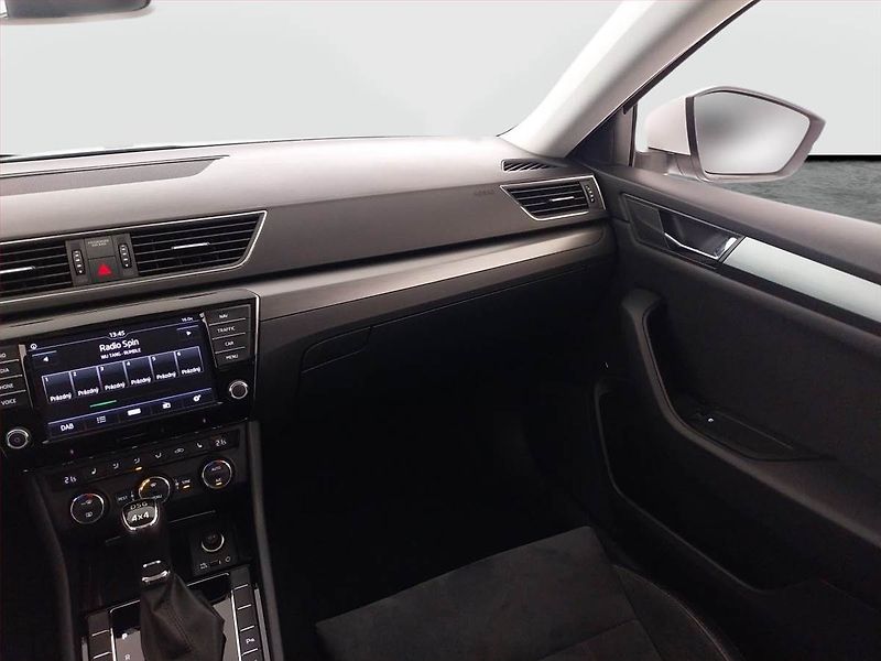 Škoda Superb (2015) Style Plus 2.0 TDI, 4X4 - fotka 8 z 23