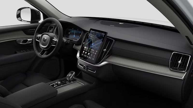 Volvo XC90 (2026) B5 AWD AUT DARK PLUS 7míst - fotka 3 z 11