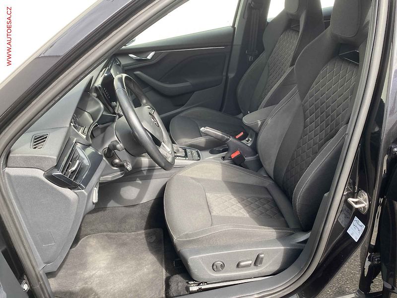Škoda Scala (2019) 1.5 TSi, Style, Sport, DSG - fotka 9 z 19